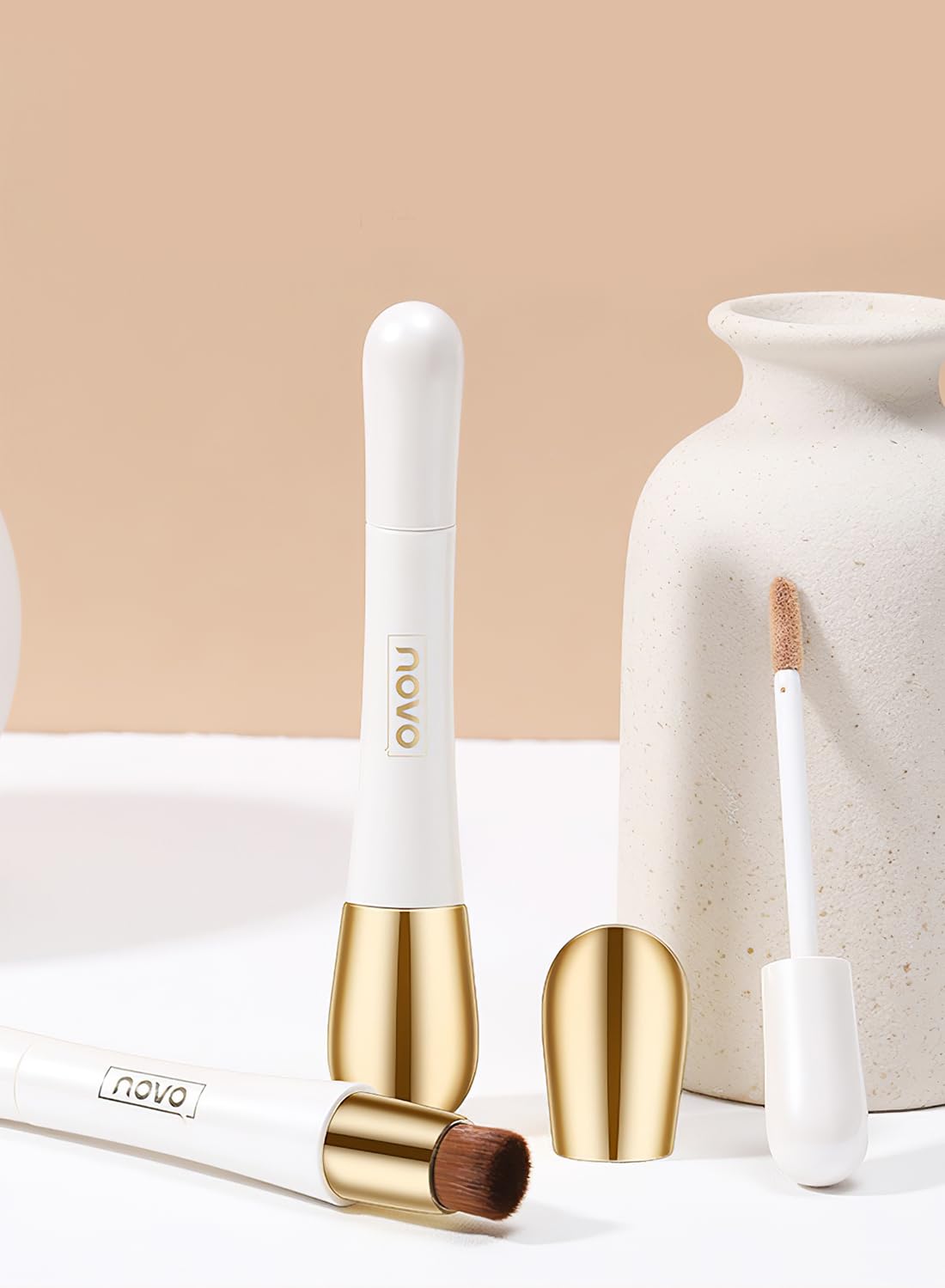 Concealer Stick with Brush, Double Headed Full Coverage Brightening Under Eye Concealer, Lightweight Brightening Highlighter, Long Lasting Foundation for Women 7G
