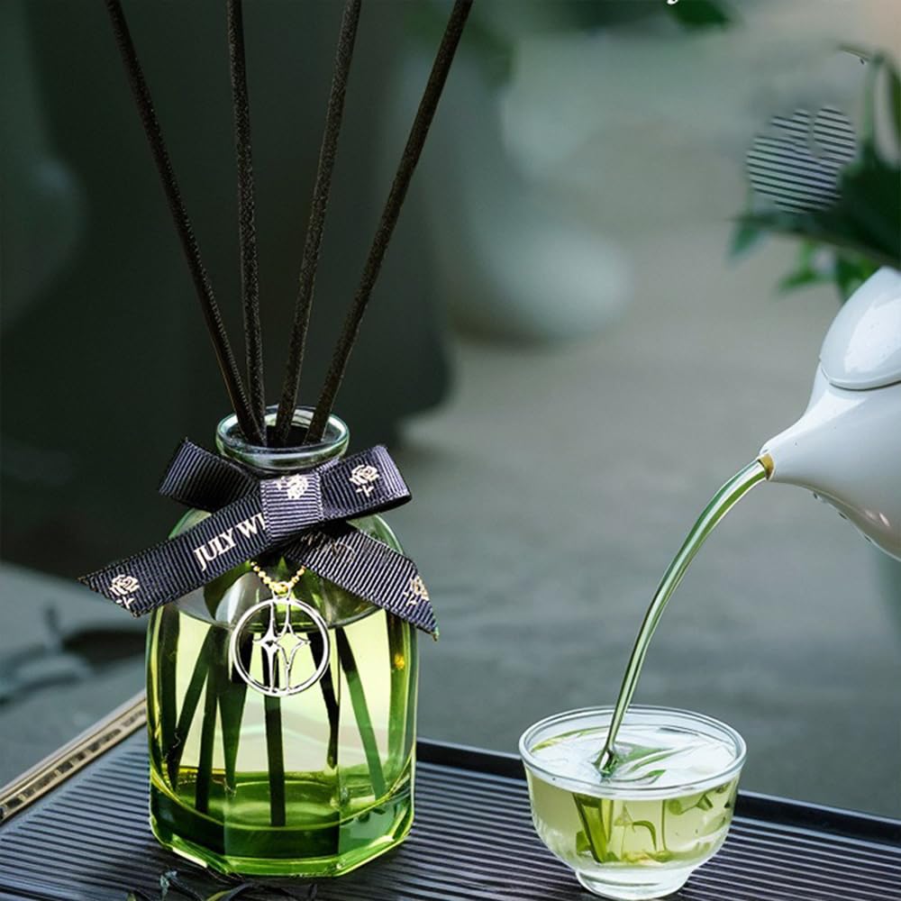 Reed Diffuser, Home Fragrance Essential Oil with 5 Reed Sticks for Home  Bathroom Office Décor 150ml
